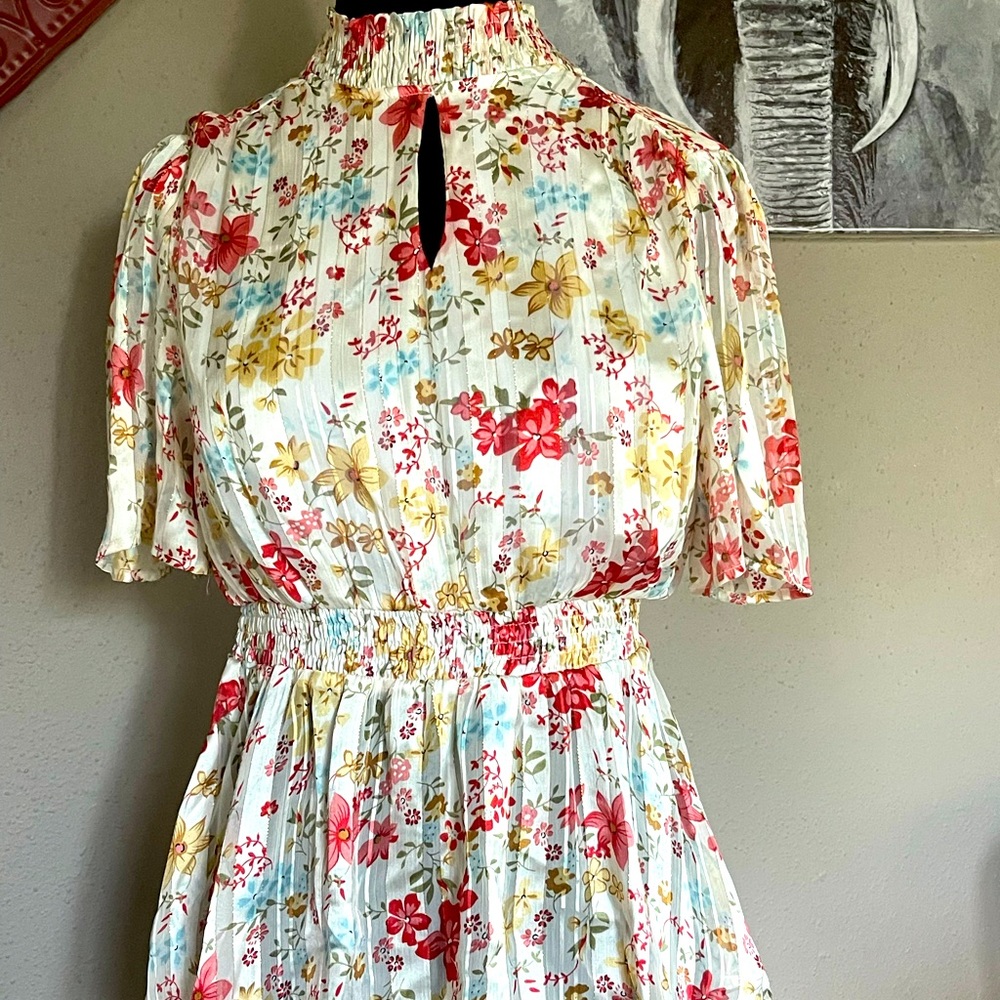 Boutique Blouse Size M NWT